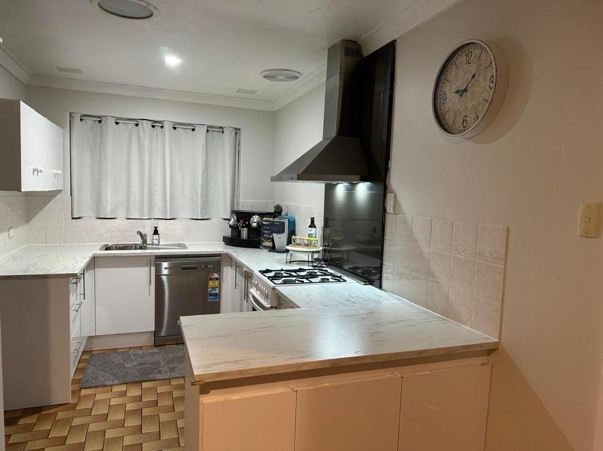 Cozy Inn Перт Экстерьер фото