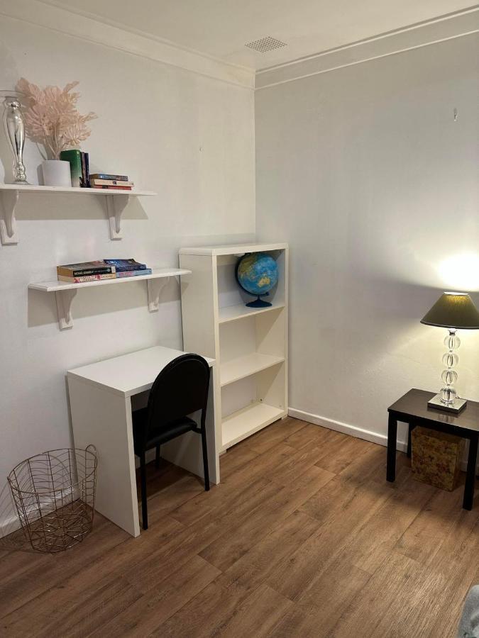 Cozy Inn Перт Экстерьер фото